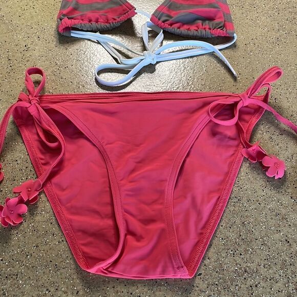 GAP Body pink and tan striped bikini with floral accents - Picture 6 of 12